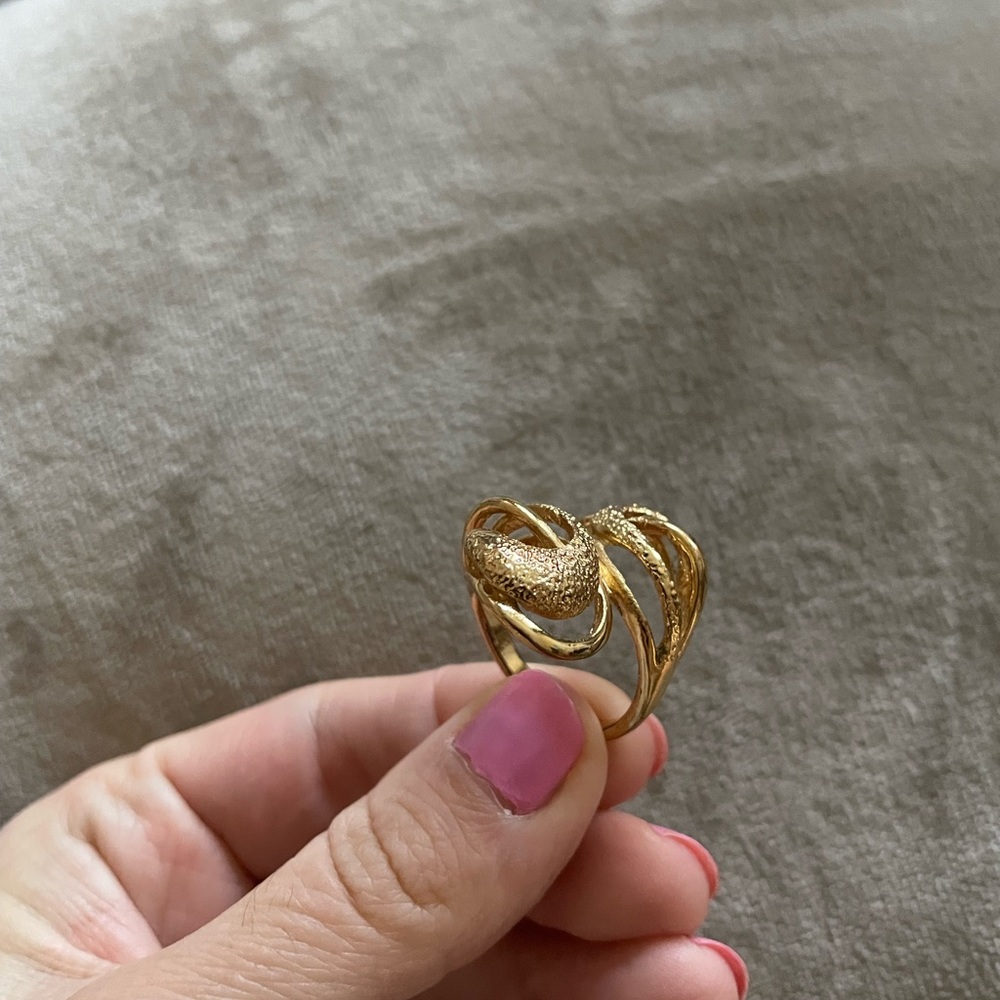 Ring - Picture 3 of 6